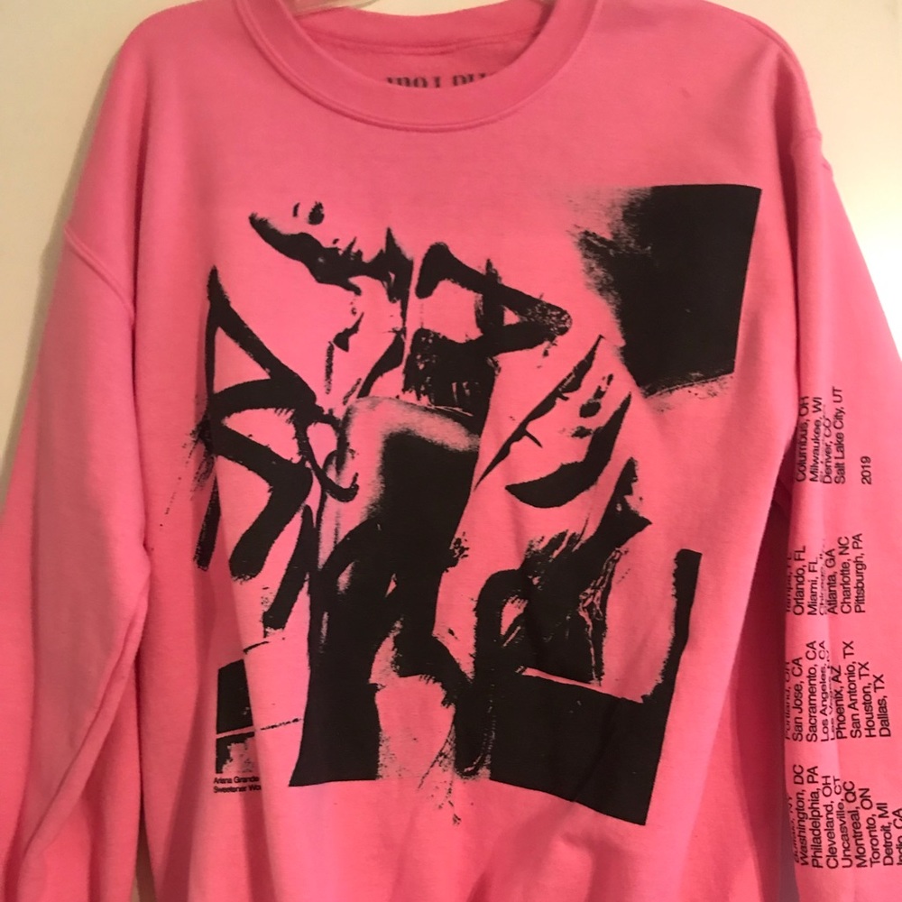 ariana grande (rare) merch